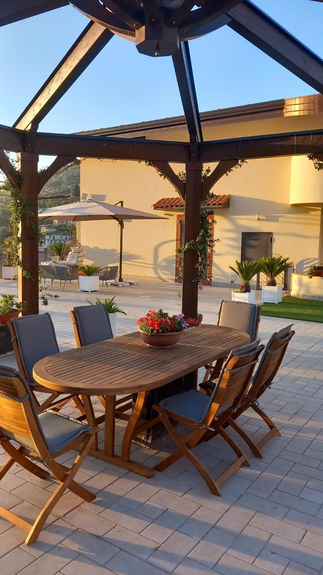 Hotel Sunshine Pimonte Esterno foto